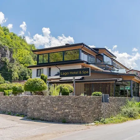 호텔 Lago Hotel 라가딘