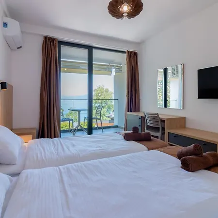 Lago Hotel 호텔
